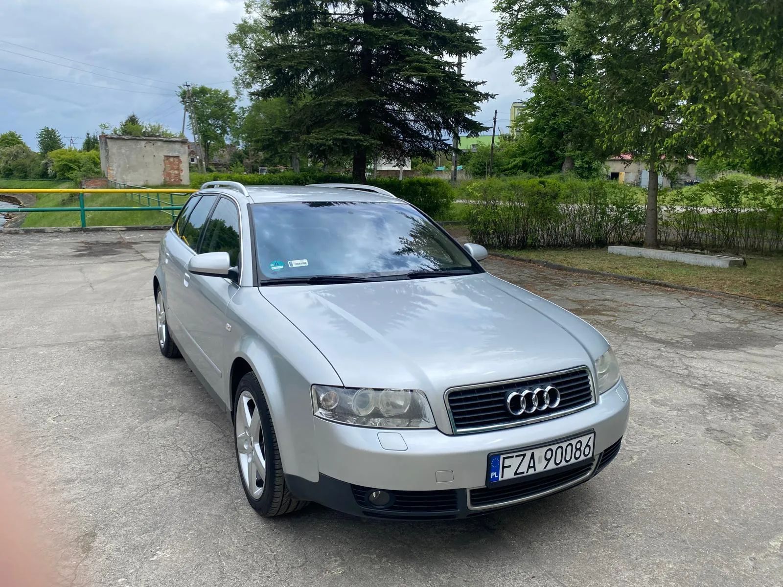 Audi A4 1.8 Turbo Zarejestrowany w Kraju
