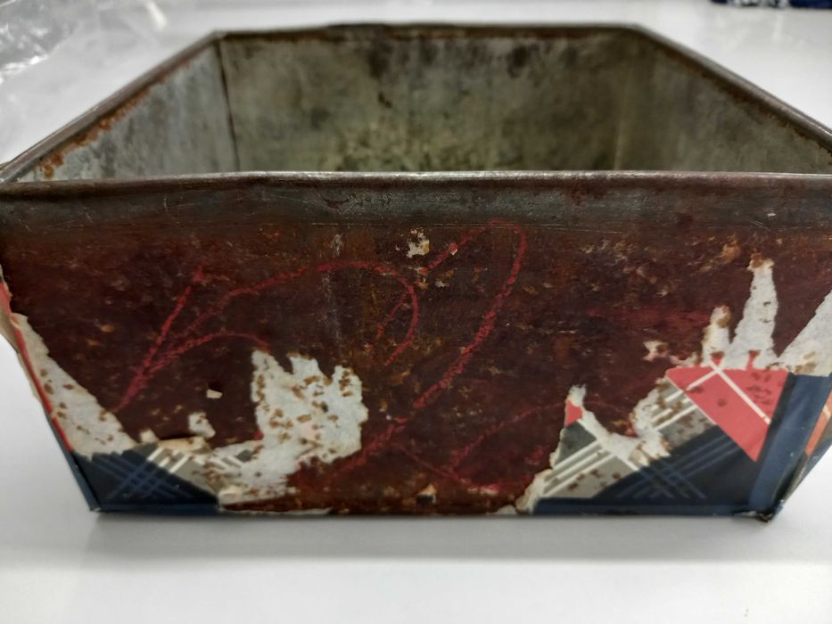 Lata antiga de bolachas Triunfo