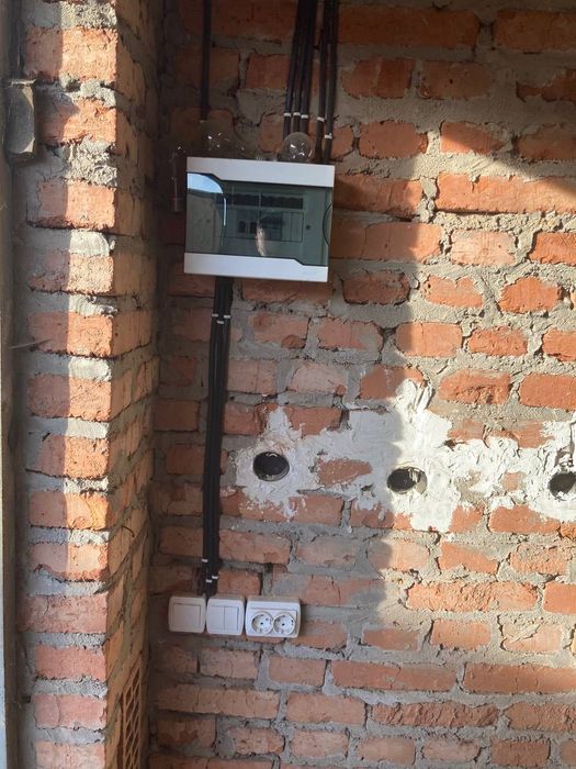 Цегляний гараж по вул. Карбишева,5а Кооператив Північний-1 / Авторинок