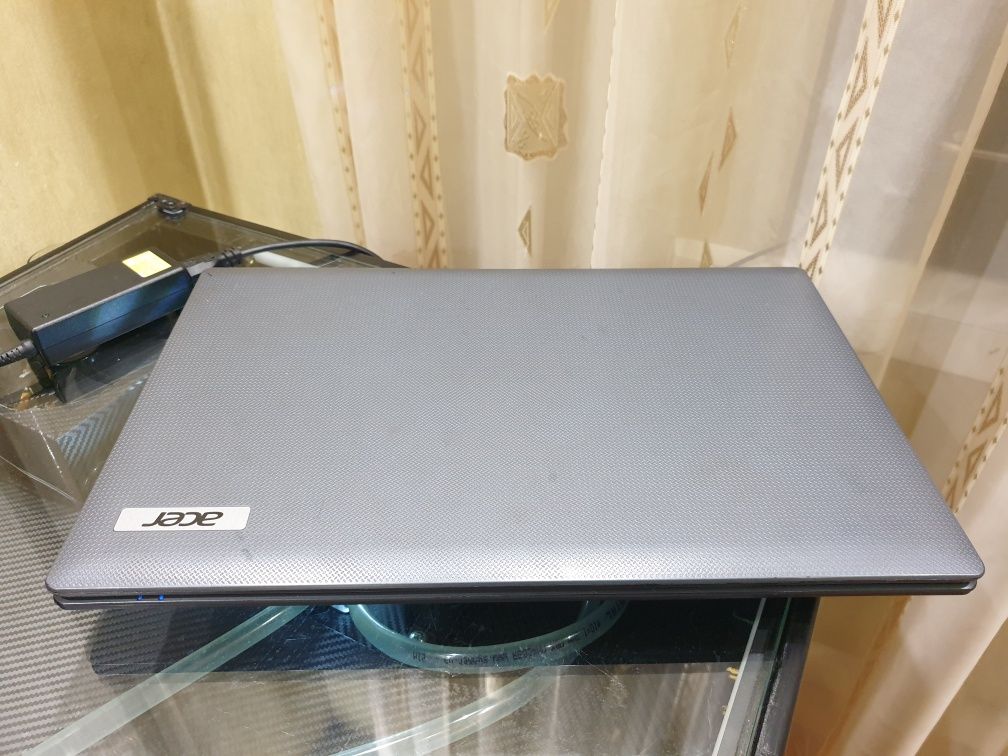Ноутбук Acer Aspire 7250 ,RAM 4 GB ,500 GB ,Экран 17.3