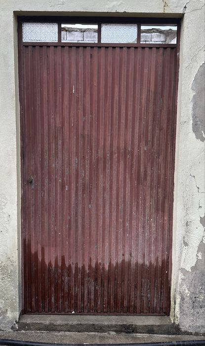 Portão de garagem usado