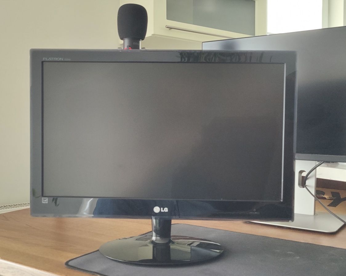 Monitor LG E2240S-PN 22 cale
