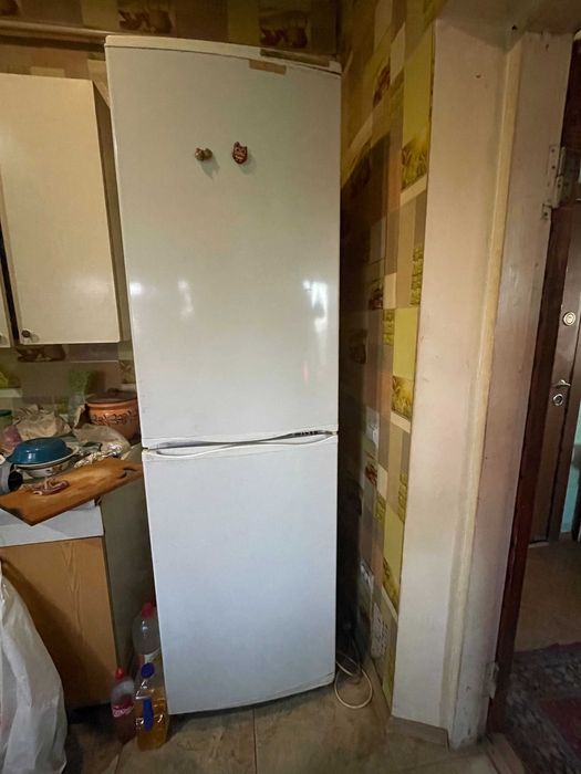 Продам холодильник