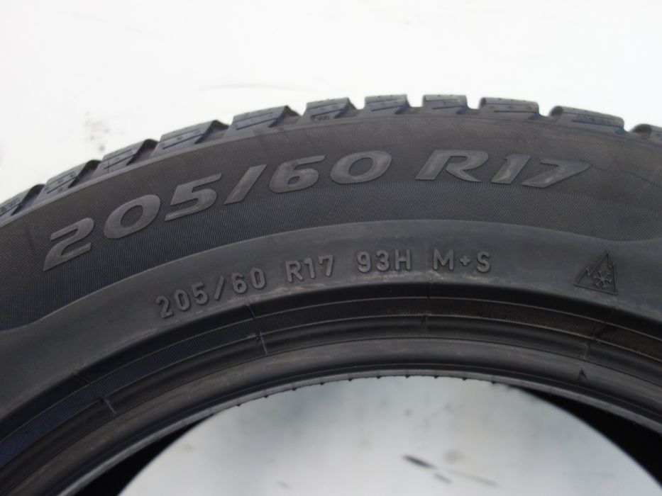 205/60/17 PIRELLI Sotto Zero 3 Zima 7,4mm