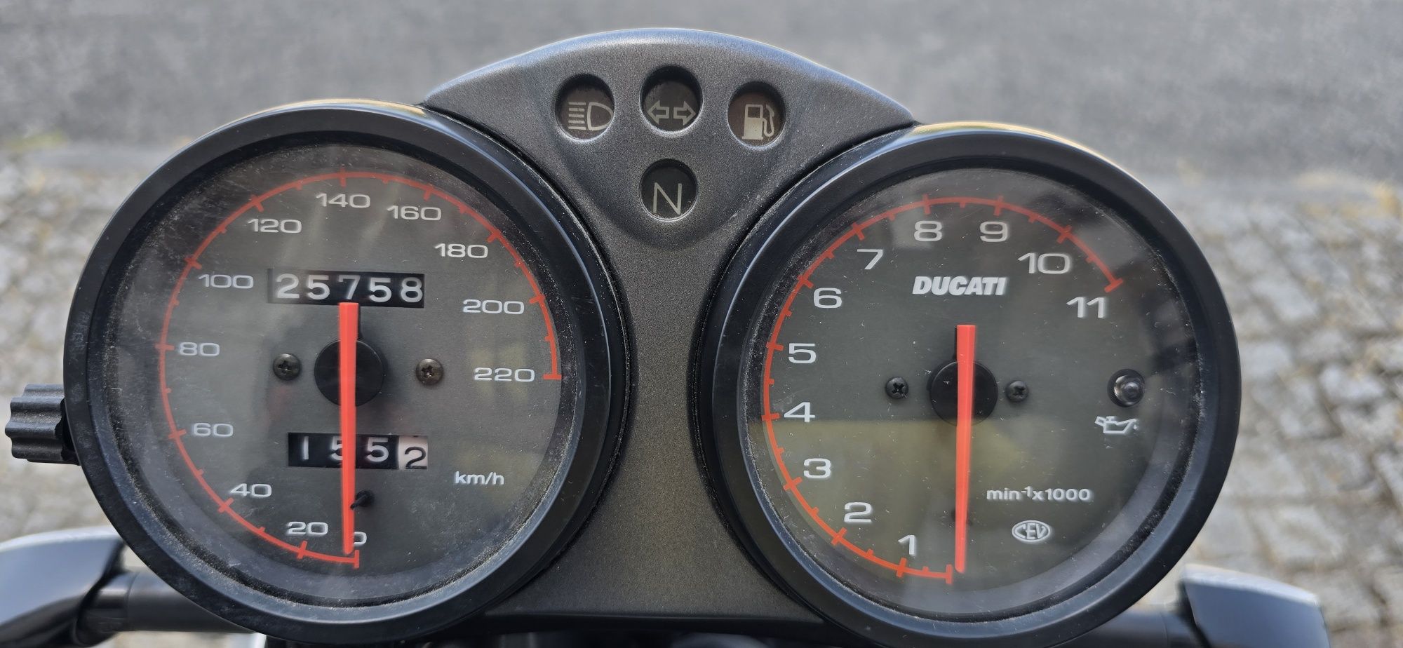 Ducati Monster M600