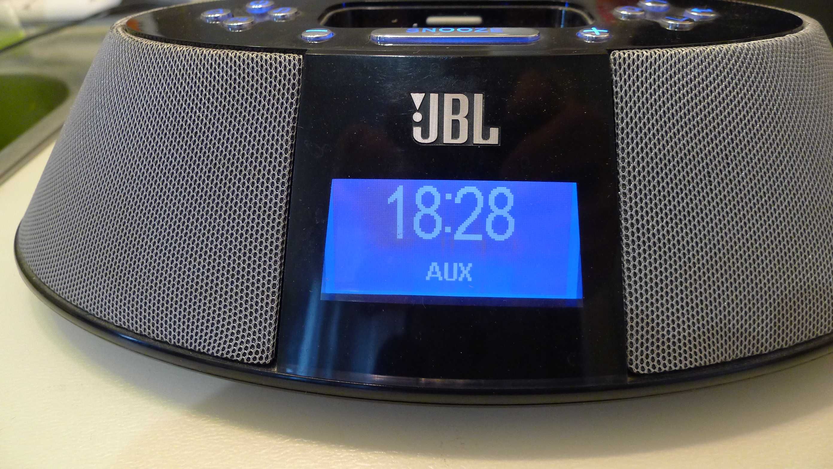 radio JBL ze stacją I-Pod-a stereo