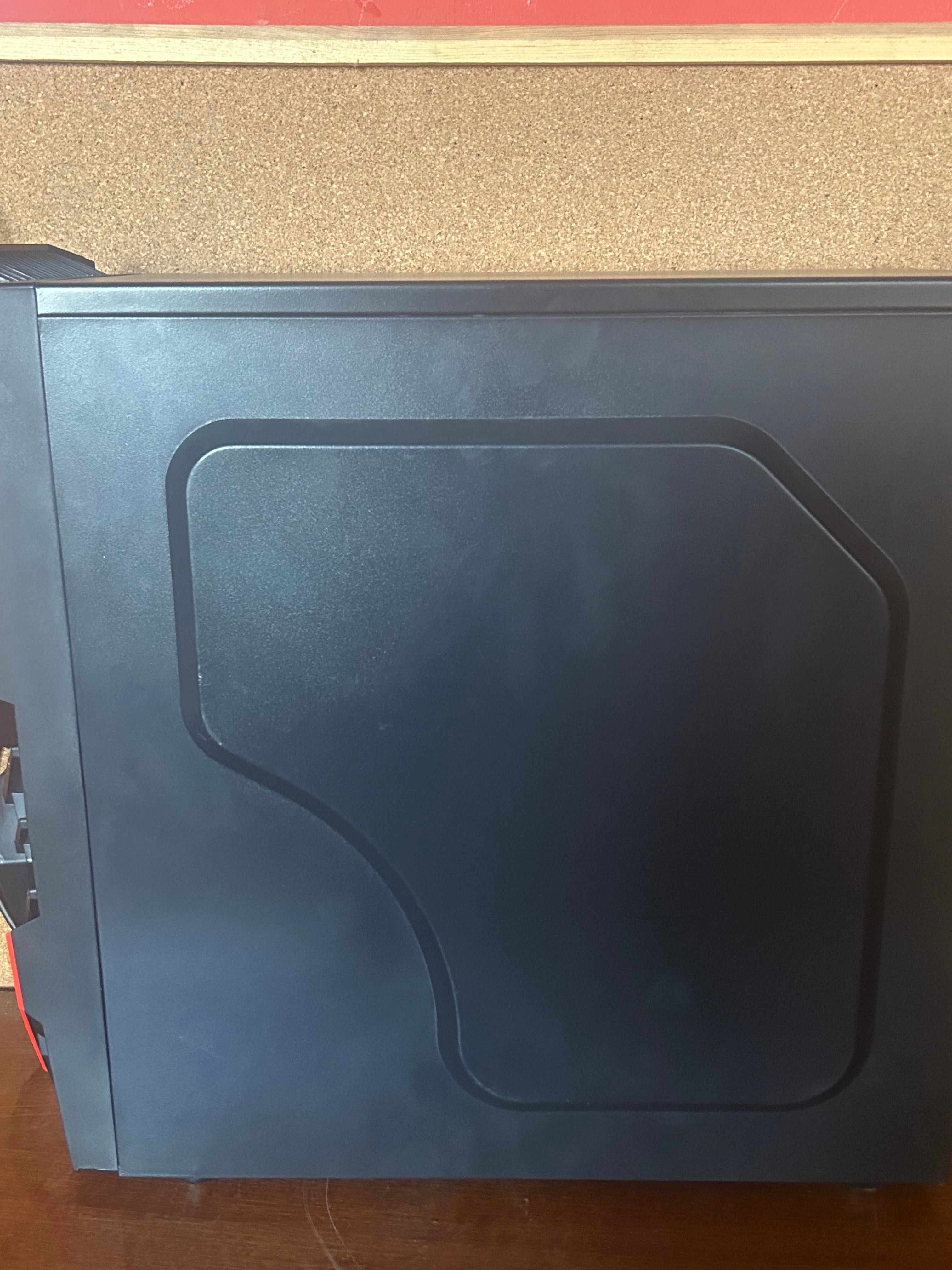 Komputer Asus. W bd stanie technicznym
