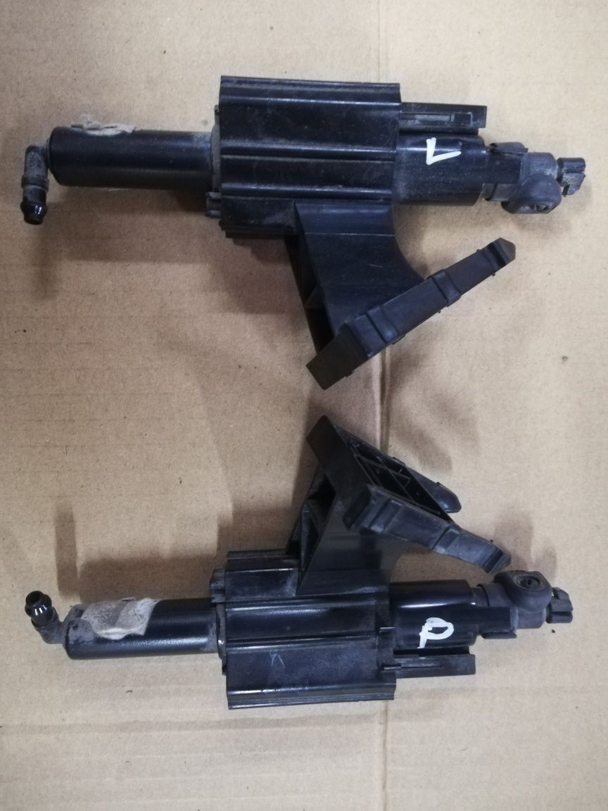 Dysza spryskiwacz xenon ksenon lamp prawa lewa Ford Focus mk3 III
