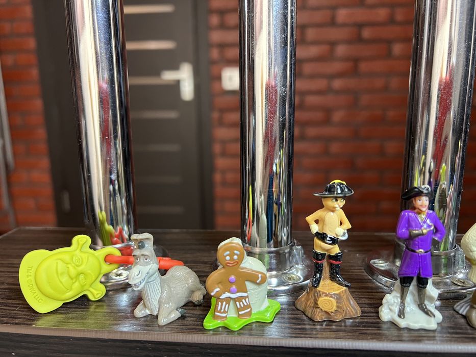 Шрек іграшки кіндер игрушки киндер