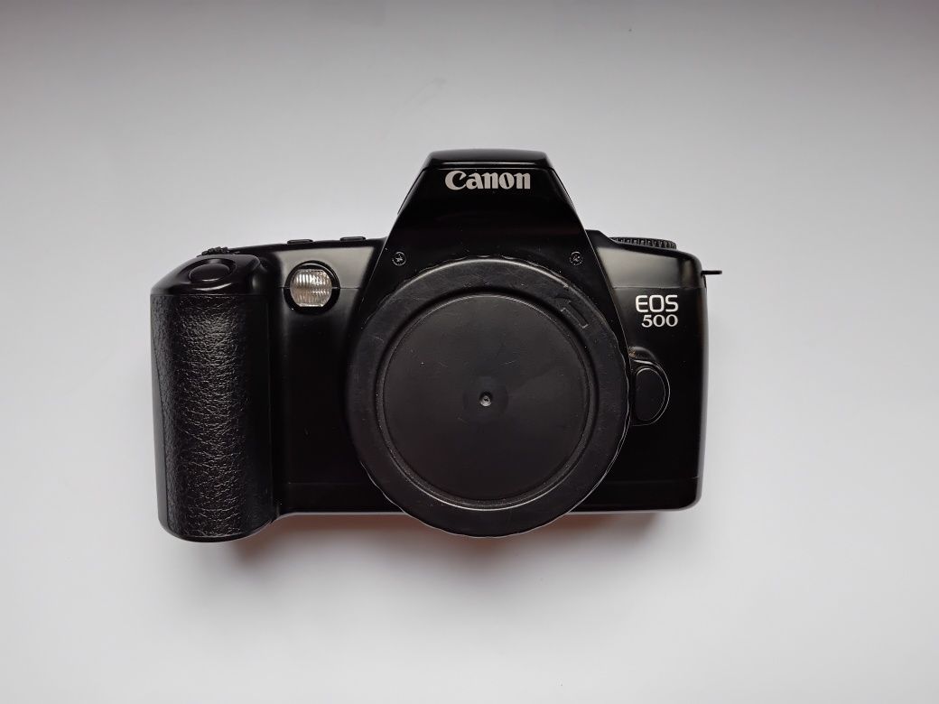 Canon EOS 500 в комплекте с оптикой