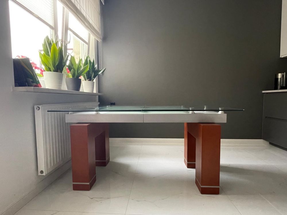 Elegancki Stół kuchenny szklany w idealnym st rozkładany 80x150/200