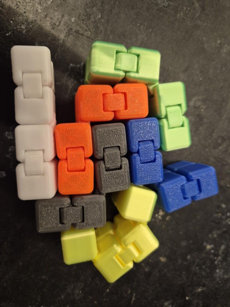 Infinity cube Szary,Biały,Niebieski,Zielony,,Żółty,Pomaranczowy