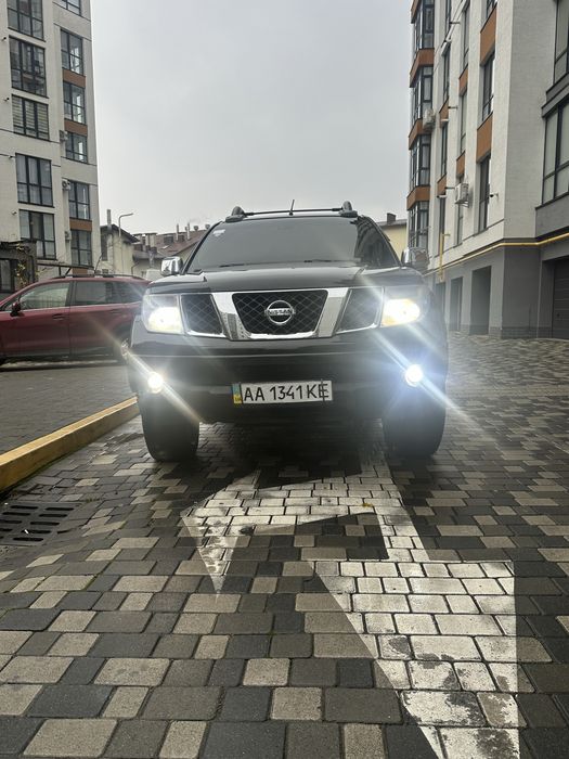 Продам Нісан Навара