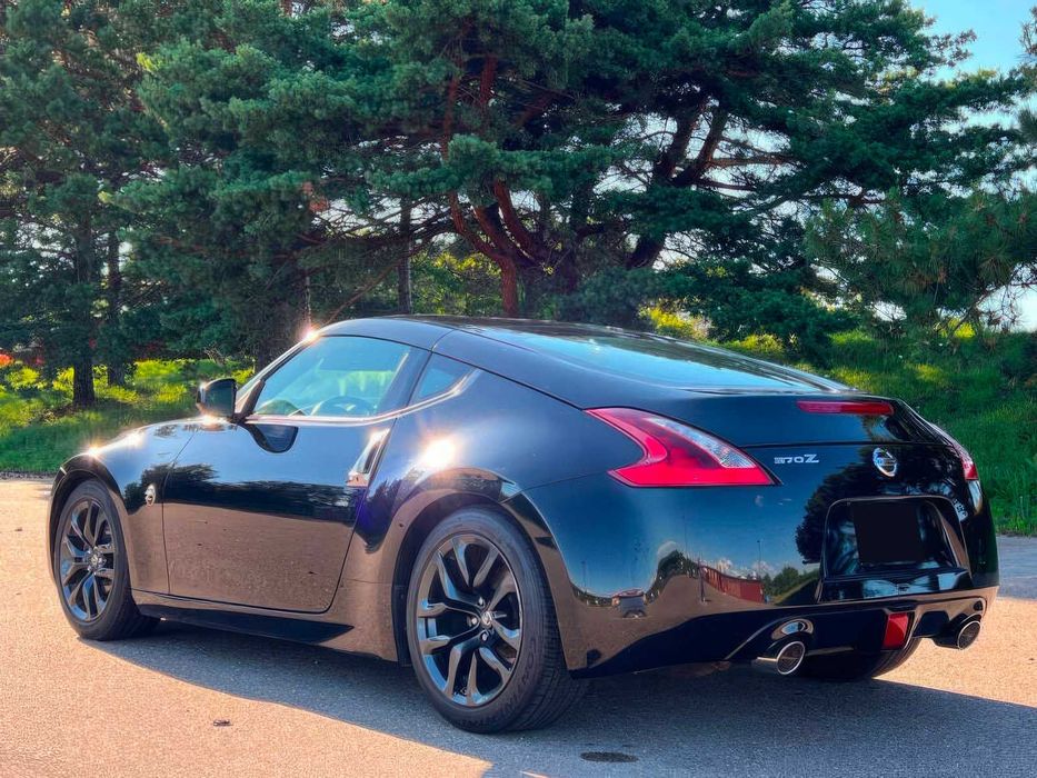 Nissan 370Z      2019