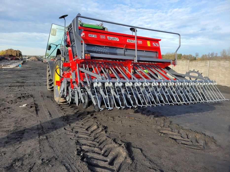 Siewnik Zbożowy Nabudowany Uprawowo-Siewny EURO-MASZ 2.5 3m Talerzowy