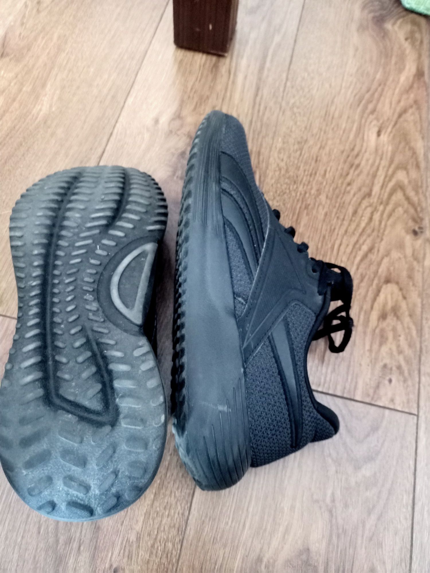 Buty  Reebok 42 założone kilka razy