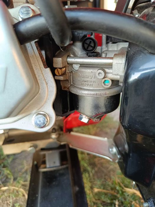 Бензогенератор  2,8кв в состоянии нового.