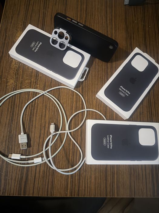 Комплект оригинальных аксессуаров Iphone 14 pro