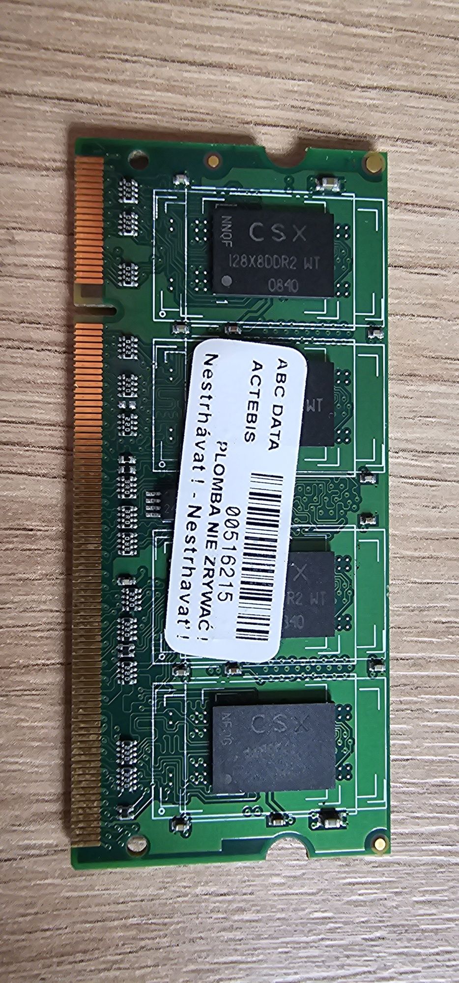 Komputerowa kość pamięci 1GB DDR2