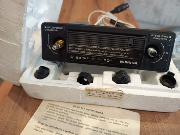 Radio samochodowe Safari UNITRA r-801 nowe PRL