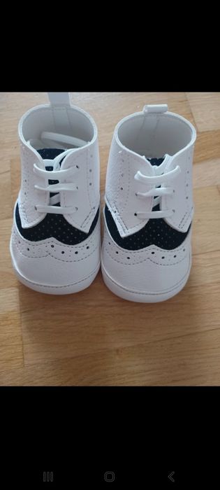 Buciki niechodki do chrztu