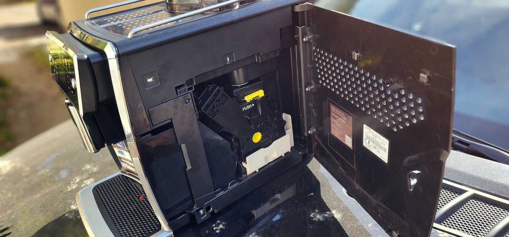 кофемашина кавоварка  Saeco Xelsis SM7580