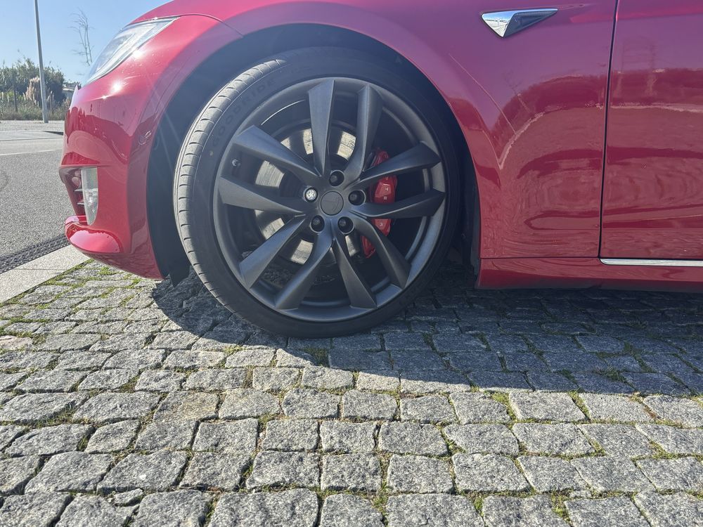 Tesla Model S Performance Raven Ludicrous com FSD