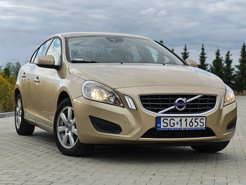 Volvo S60 Volvo S60 Volvo S60 T5 2.0 240 KM •Krajowe •Manual •Hak •Serwisowany