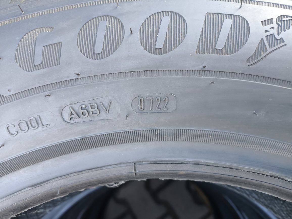 215/65/16C Goodyear EfficientGrip Cargo KOMPLET, DEMO