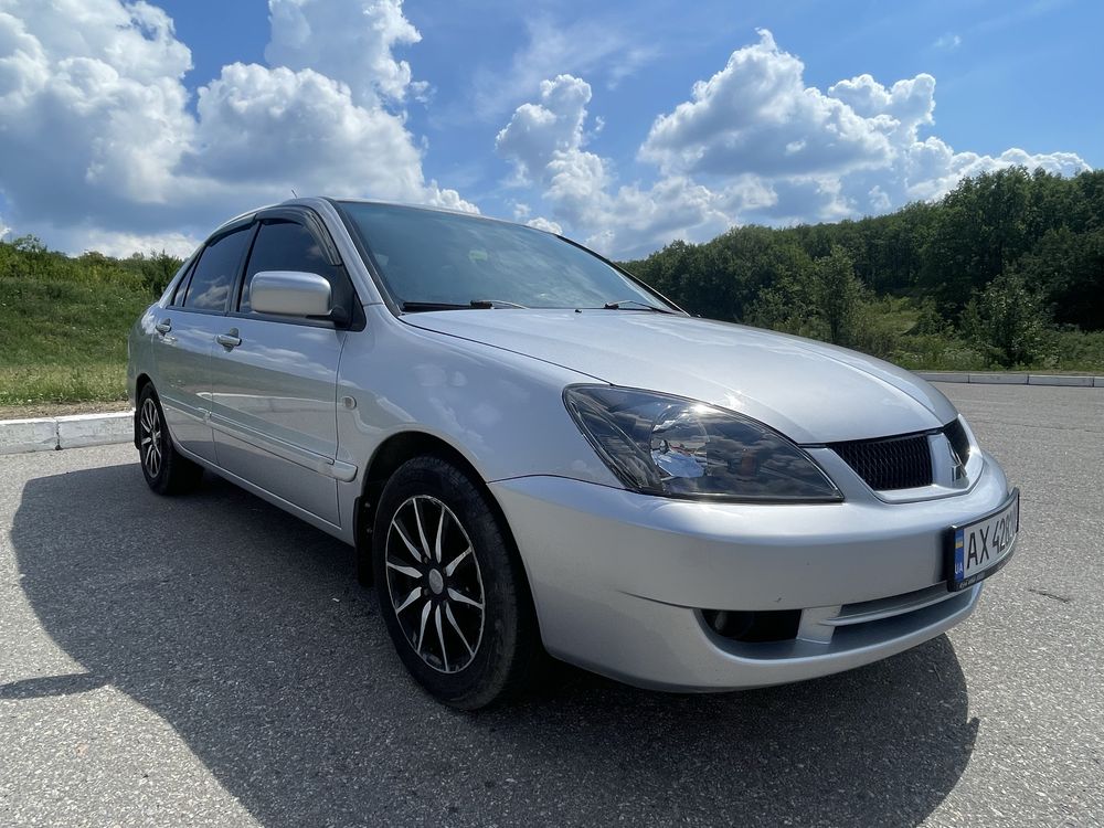 Продам свое авто lancer 9