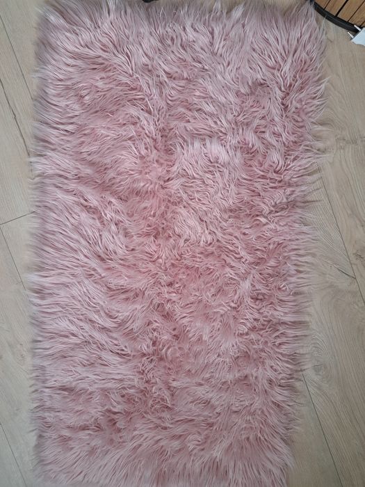 Dywanik pudrowy róż 60 x 110 cm