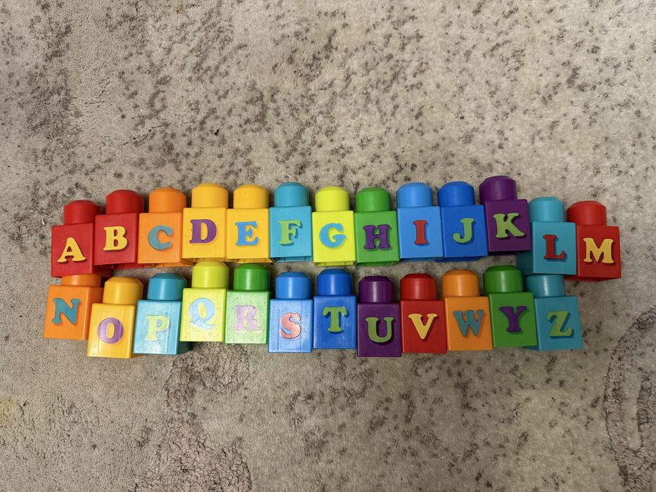 Конструктор mega bloks fisher price 60 деталей 1+ поїзд з буквами