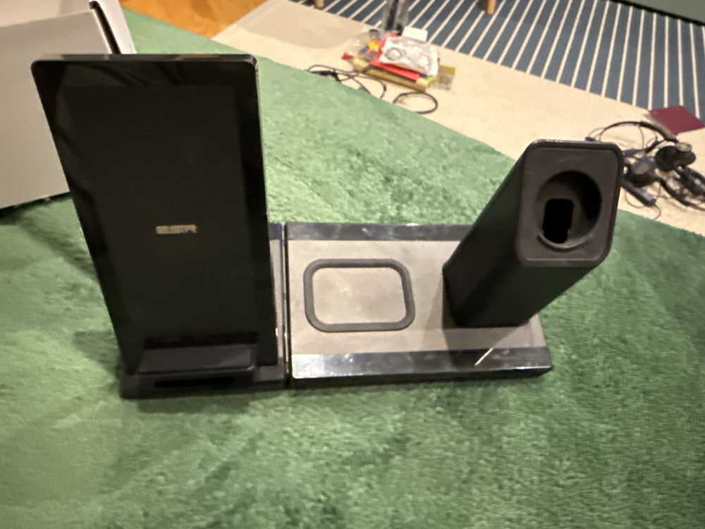 Ładowarka indukcyjna ESR Wireless Charging Station Czarny MagSafe