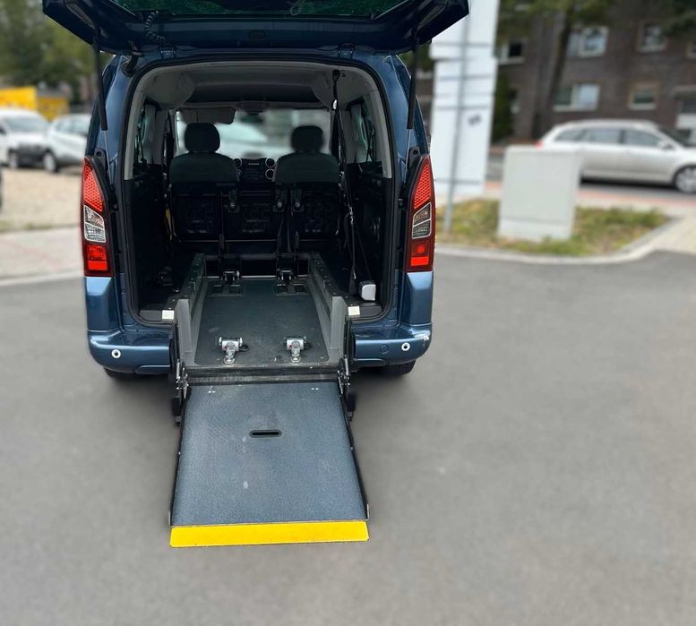 Viatura Adaptada Automática  5Lugares + Cadeira de Rodas  com Garantia