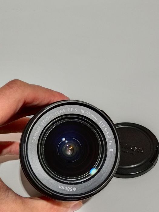 Об'єктиви Canon Zoom Lens EF-S 18-55mm f/3.5-5.6 IS II