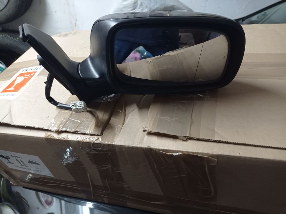 Szyba do drzwi ( tył) i inne części TOYOTA AVENSIS KOMBI