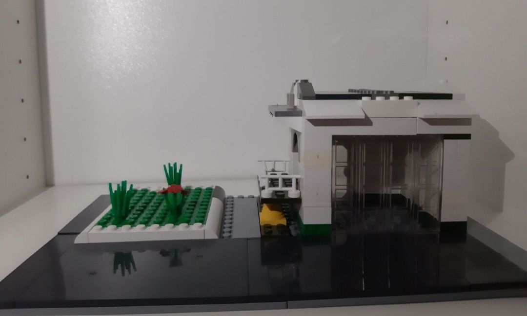 Domek z ogródkiem z LEGO