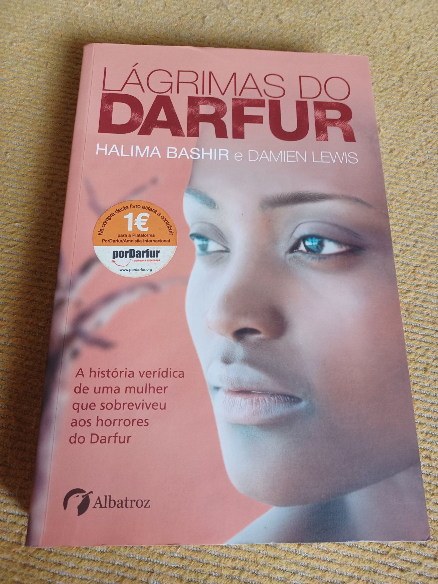 Livros vários usados