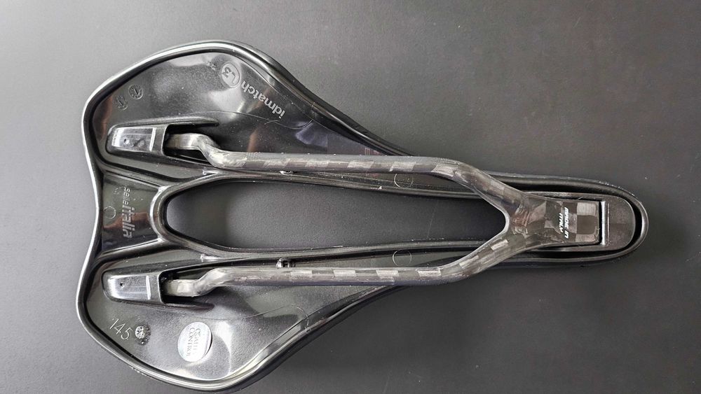 SELLE ITALIA SLR boost superflow carbon