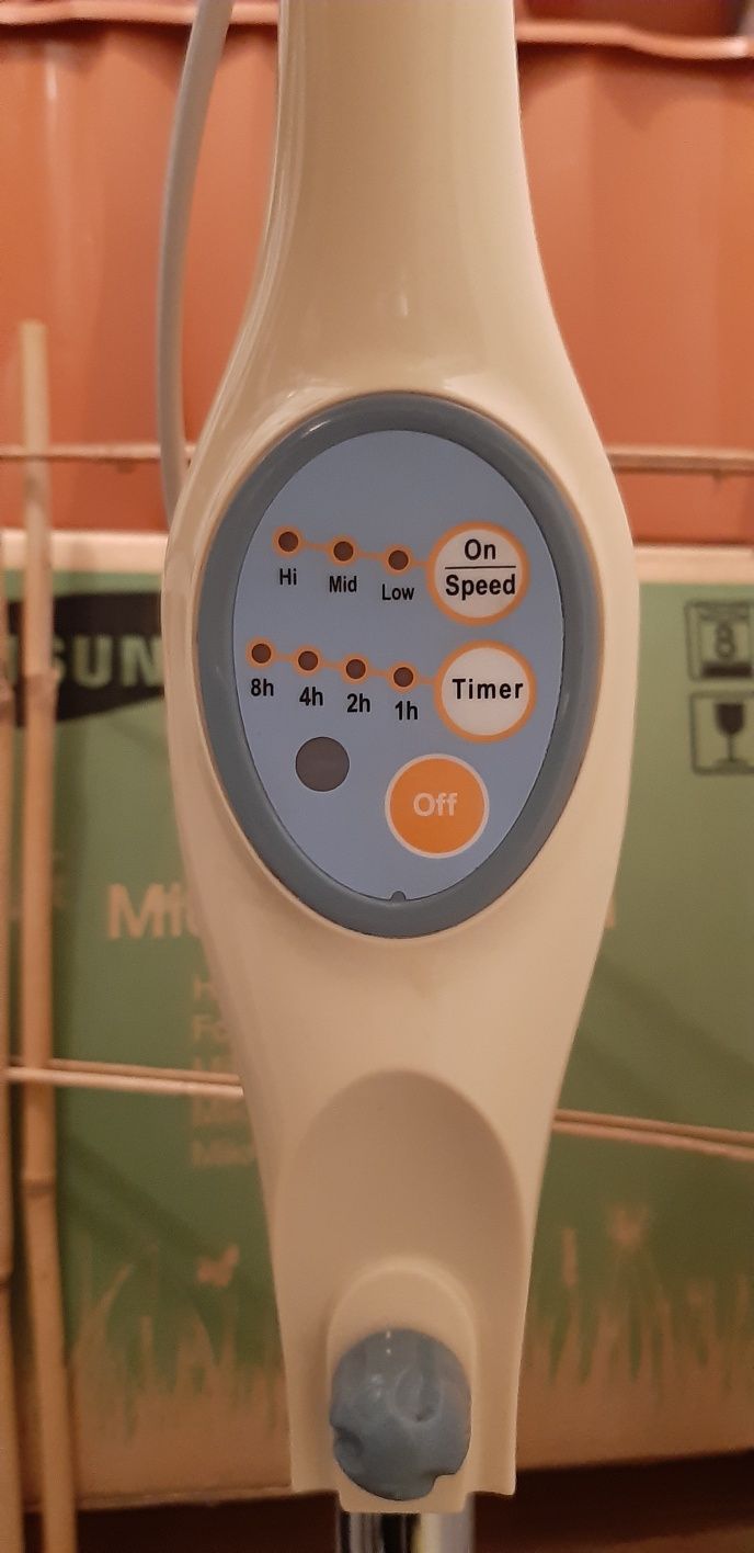 Wentylator EWT z pilotem biały obrotowy