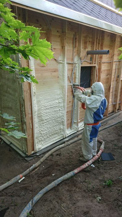 Piana PUR Izolacje Poddasza Wdmuchiwanie Celuloza Wełna