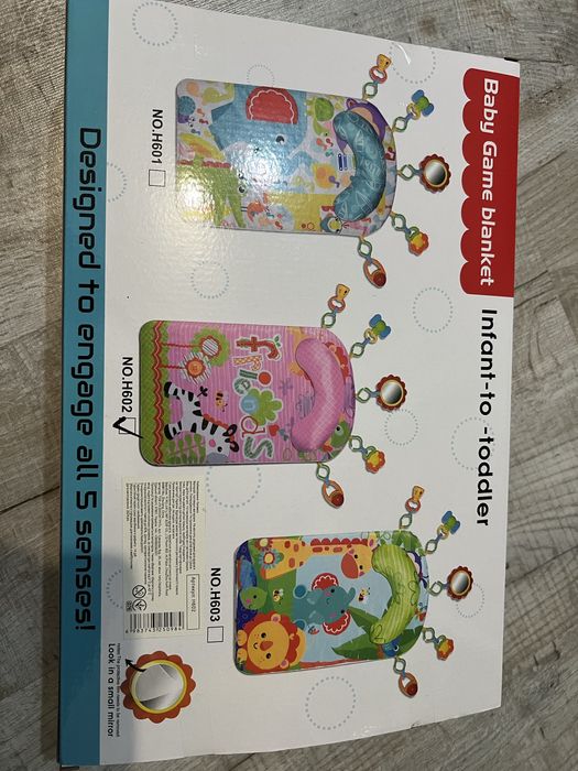 Дитячий килимок з подушкою для лежання на животику немовляті