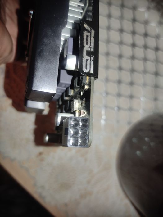 Продам видеокарту Asus GTX 450 1 GB DDR5