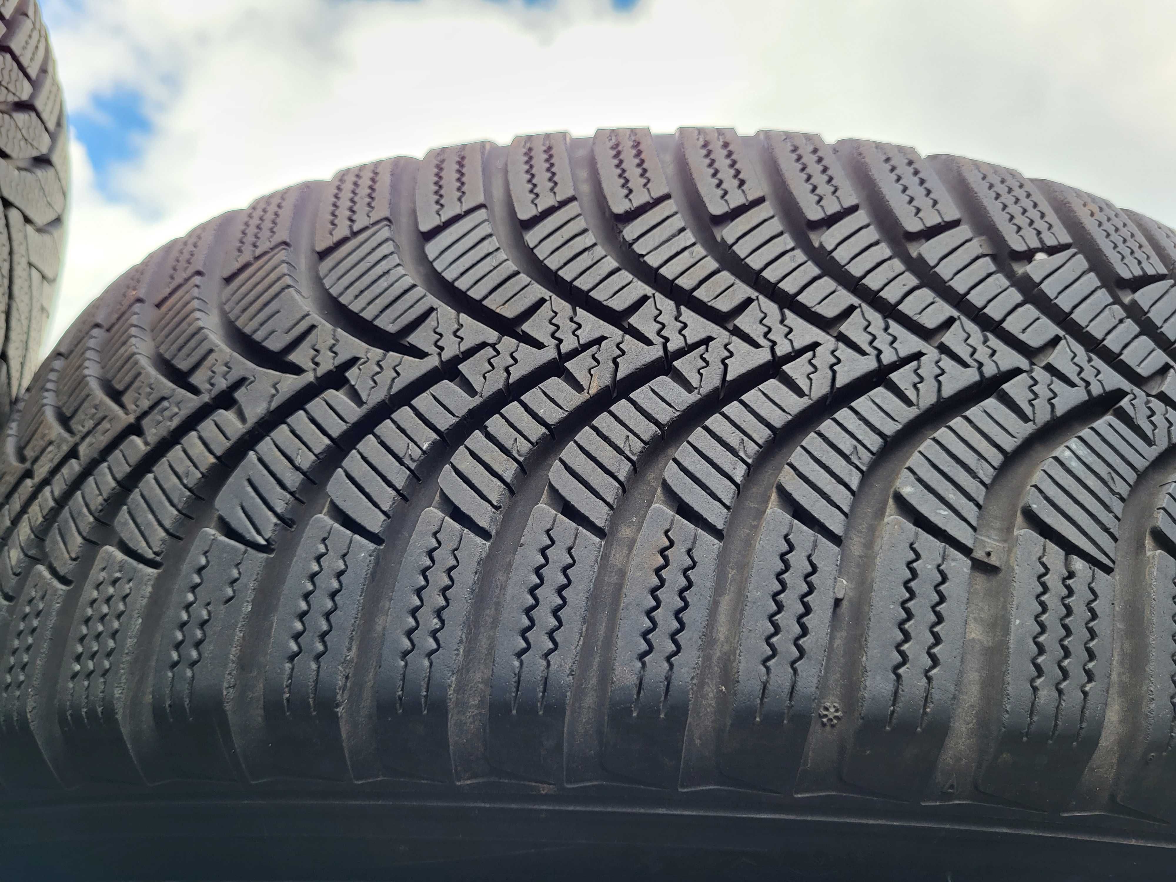 Komplet Hankook Winter I*cept RS2 185/60r15 84T