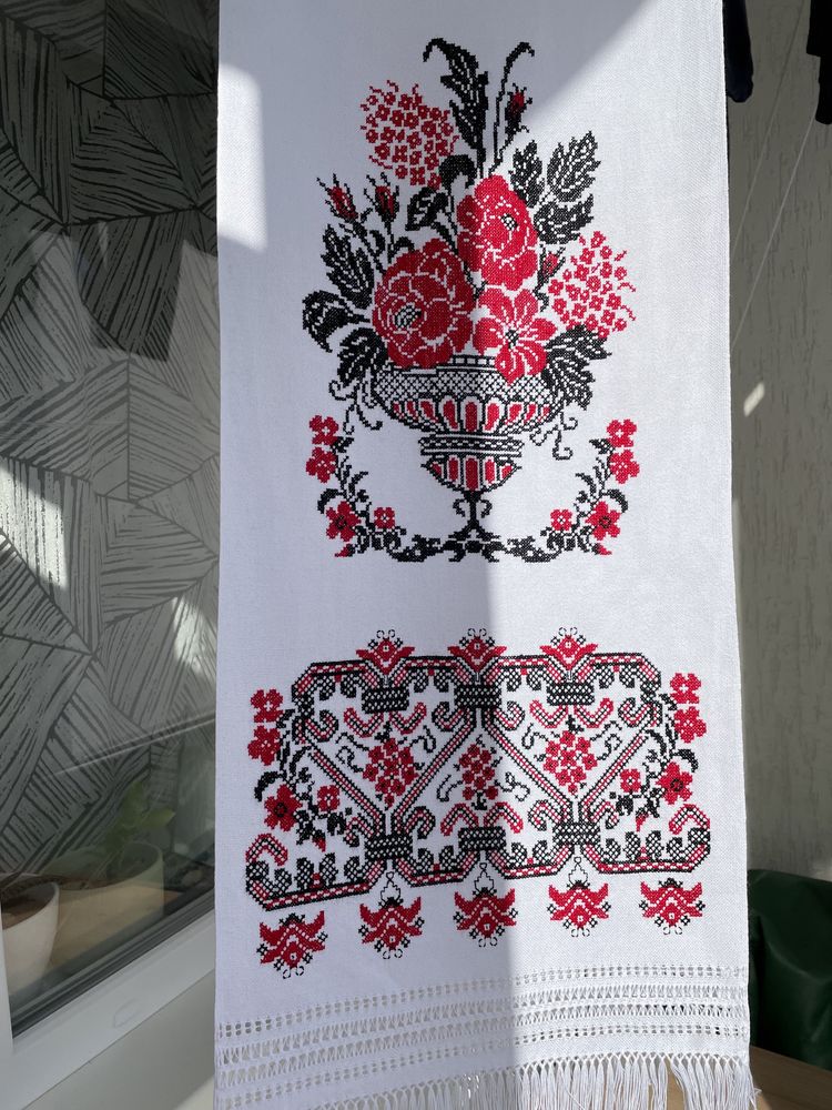 Вишитий весільний рушник