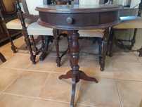 Mesa de apoio em madeira (reservado)