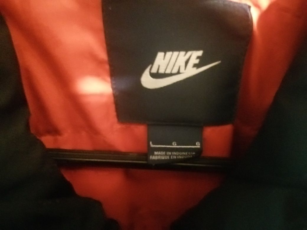 Kurtka Nike i dwie bluzy z kapturem Nike i Adidas