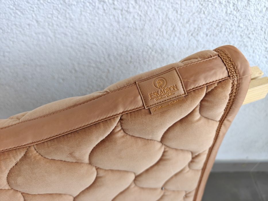 Czaprak skokowy Eskadron Velvet cognac Full Vs