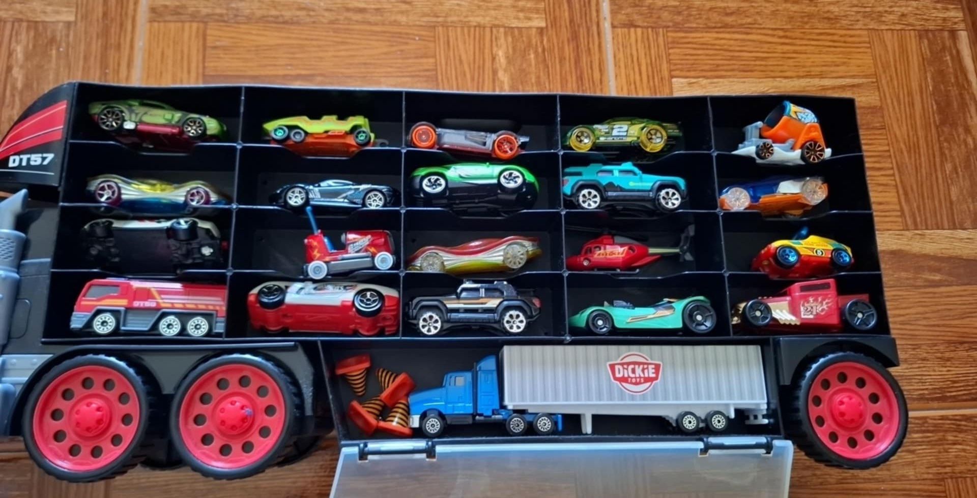 Camião mala de transporte de carros com 32 carros miniatura hot wheels