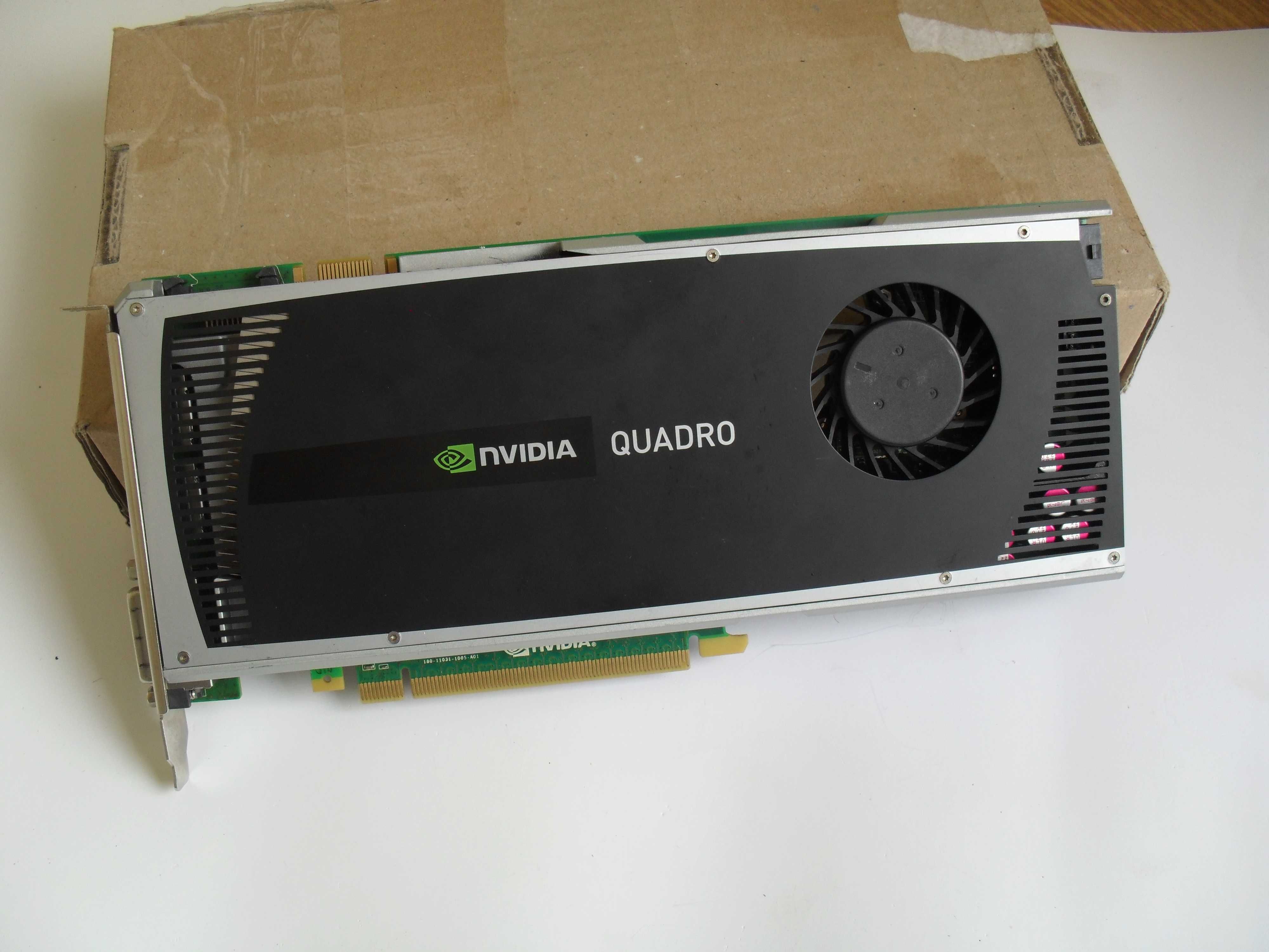 NVIDIA Quadro 4000  Placa Gráfica Profissional  2GB 256bit